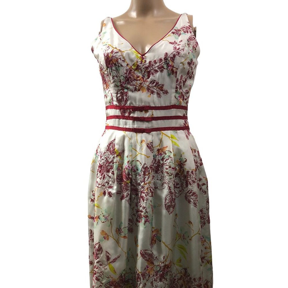 Beth Bowley 100% Silk Lined Floral Aline Size 6 Dress